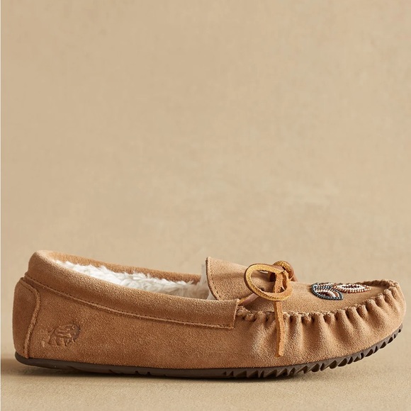 Kayak Cozy Suede Mocs in Oak - Picture 11 of 11